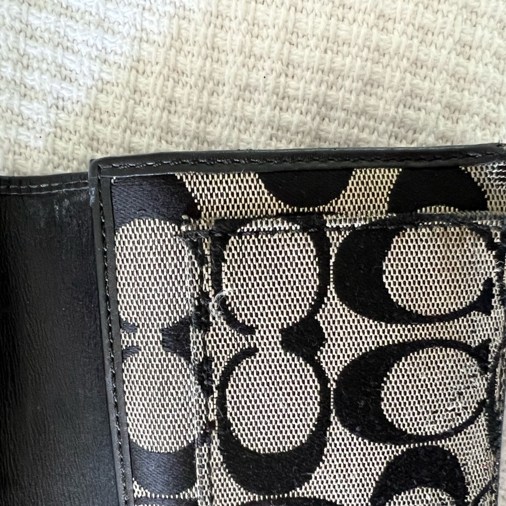Coach Wallet - Picture 10 of 14